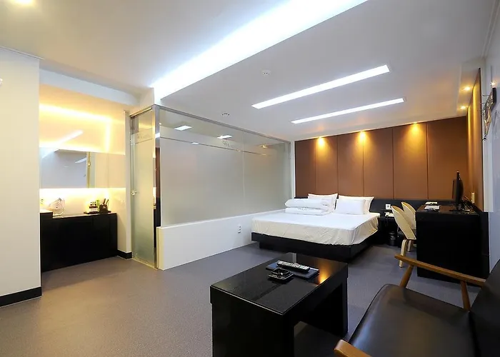Wa Hotel