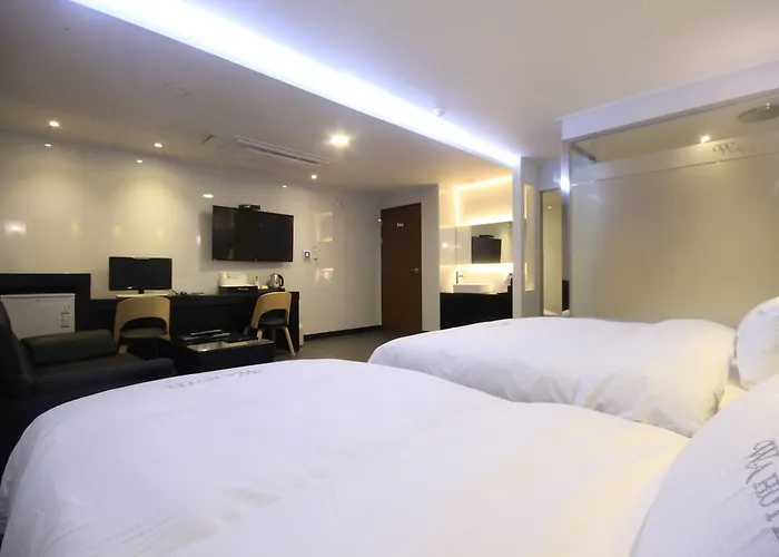 Wa Hotel